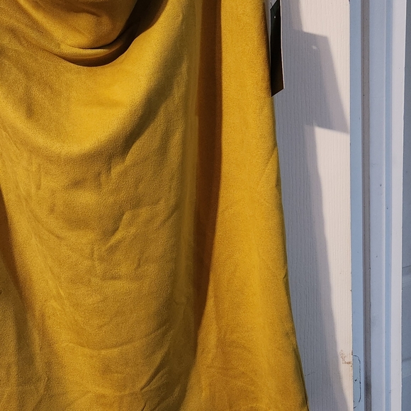 Mustard Green Midi Skirt - Picture 2 of 3